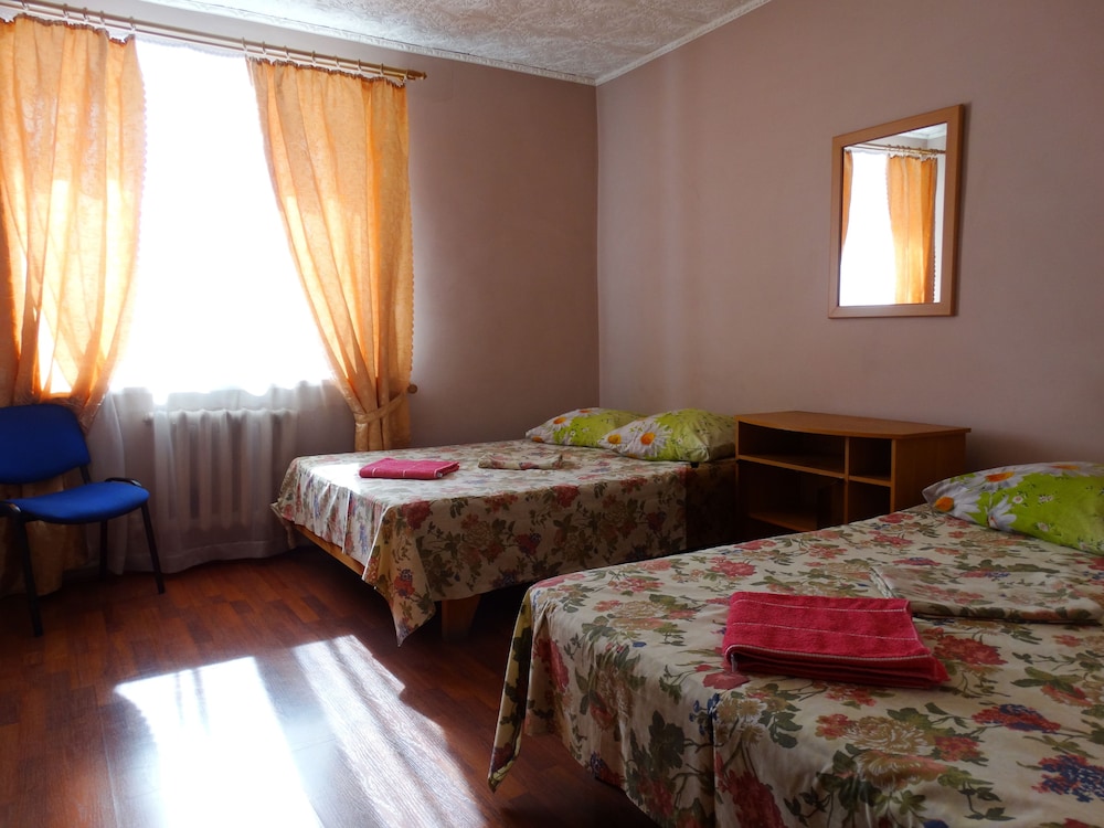 Motel Pit Stop M 7 661Km in Kugesi, Russia