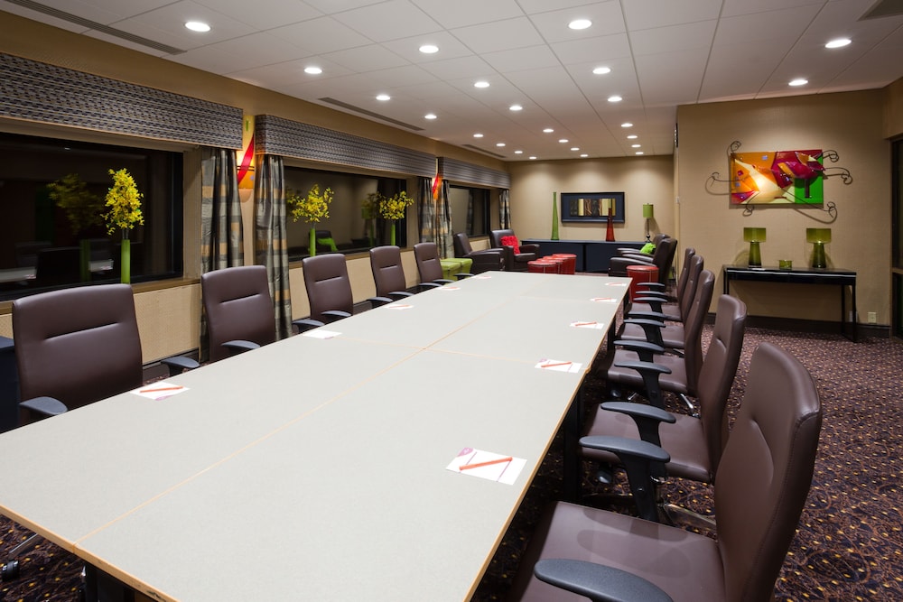 Crowne Plaza Minneapolis West by IHG - photo 75