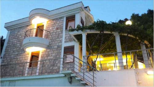 Budva City Villa Antic Private Pool — 4-Star Luxury Hotel in Budva, Montenegro