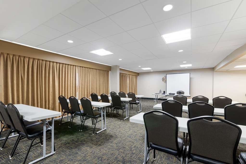 Best Western Plus Midwest Inn - photo 28