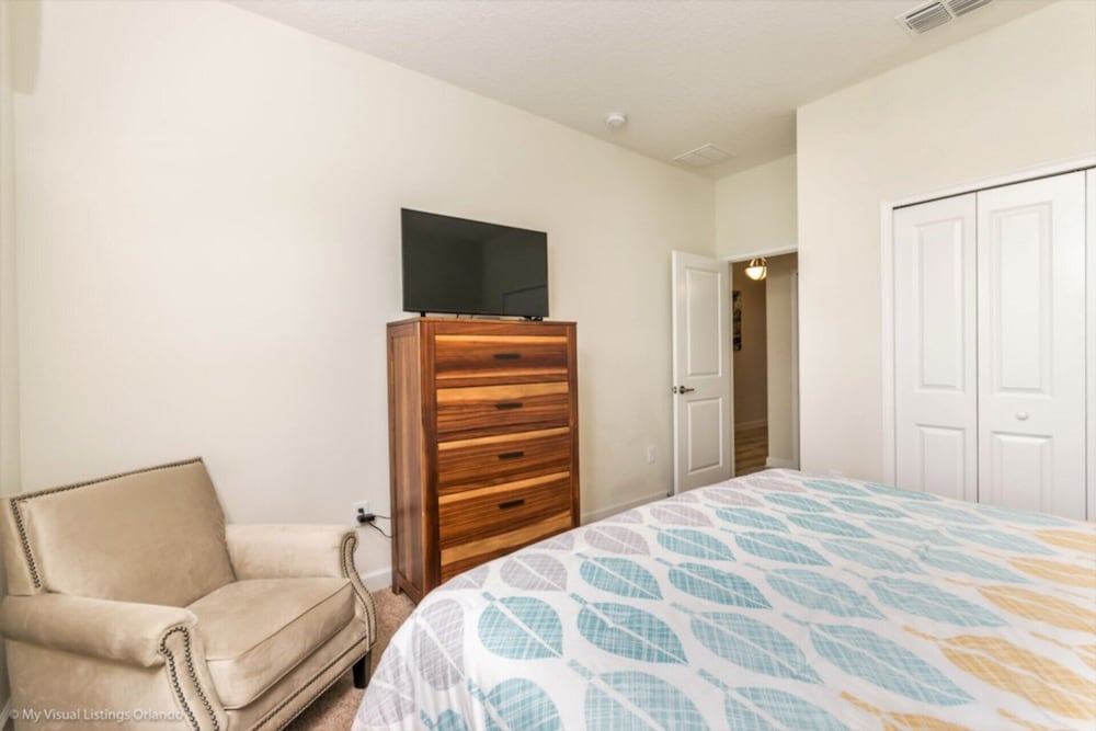 Rent a Luxury Townhome on Storey Lake Resort Minutes From Disney Orlando Townhome 2709 - photo 16