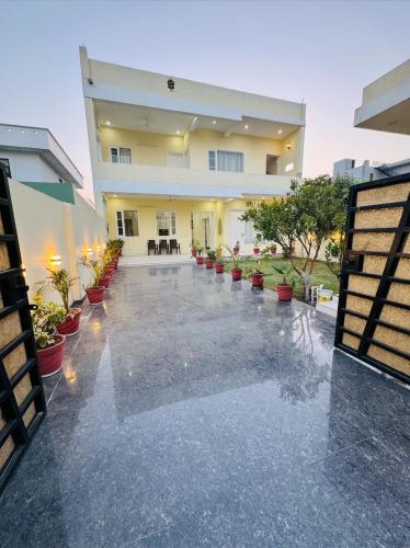 The Elora Your Home away from Home — 4-Star Luxury Hotel in Ludhiana, India