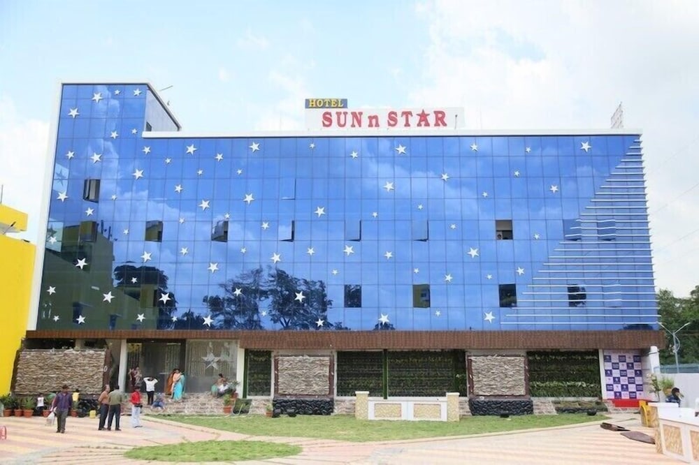 Sun N Star — hotel in Satna