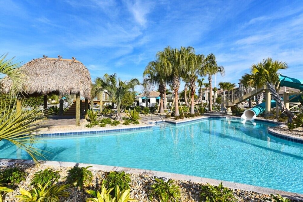 1567Ol — 4-Star Luxury Hotel in Davenport, United States