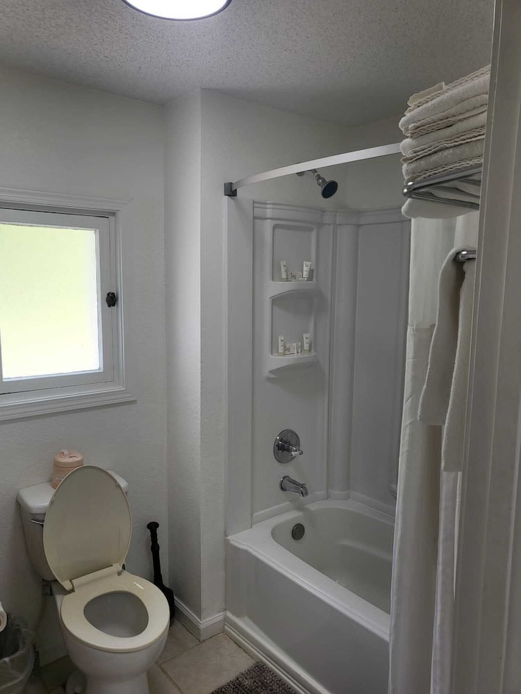 Pine Tree Inn - photo 42
