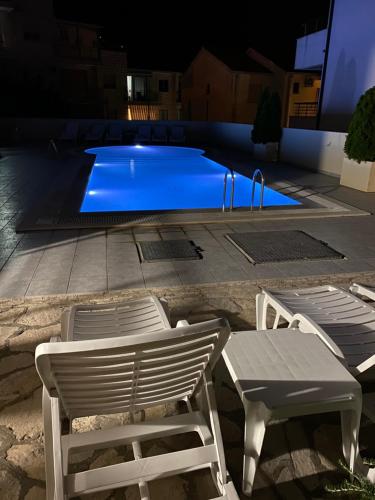 Deluxe Pool Apartment 4 — 4-Star Luxury Hotel in Petrovac Na Moru, Montenegro