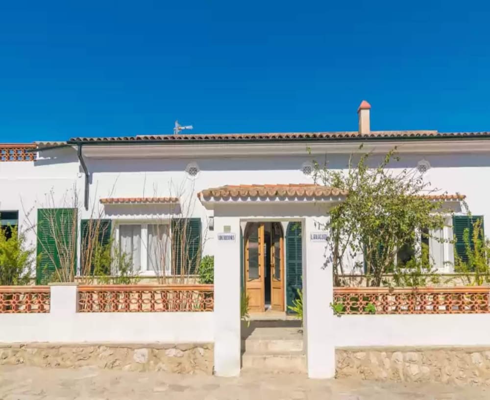 Construcciones Balaguer — 4-Star Luxury Hotel in Mancor De La Vall, Spain