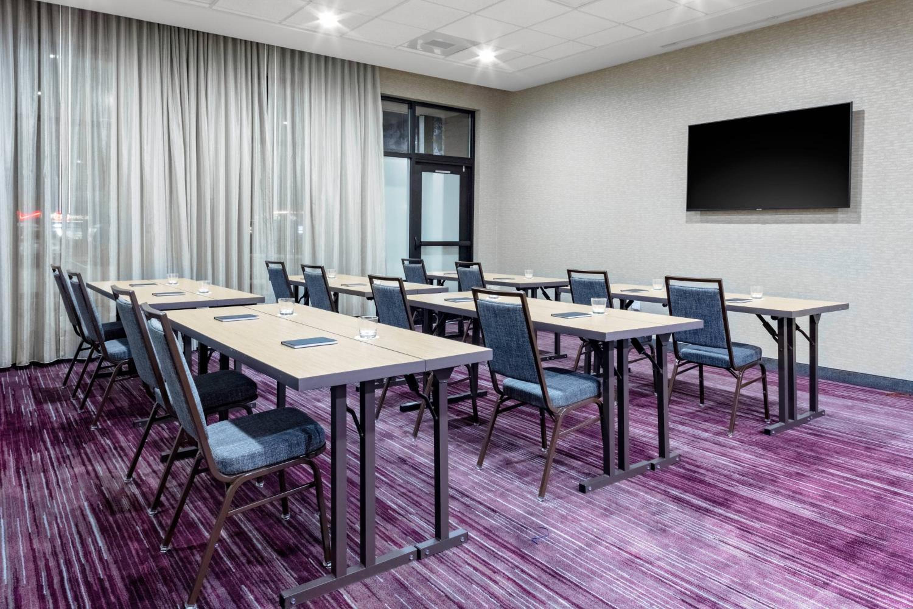 Courtyard by Marriott East Lansing Okemos - photo 49