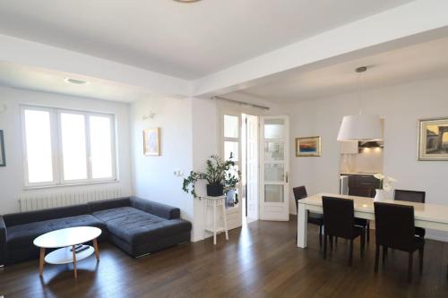 Comfort & bright 3 bedroom apartment — 4-Star Luxury Hotel in Split, Croatia