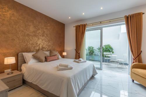 White Sands — 4-Star Luxury Hotel in Mellieha, Malta