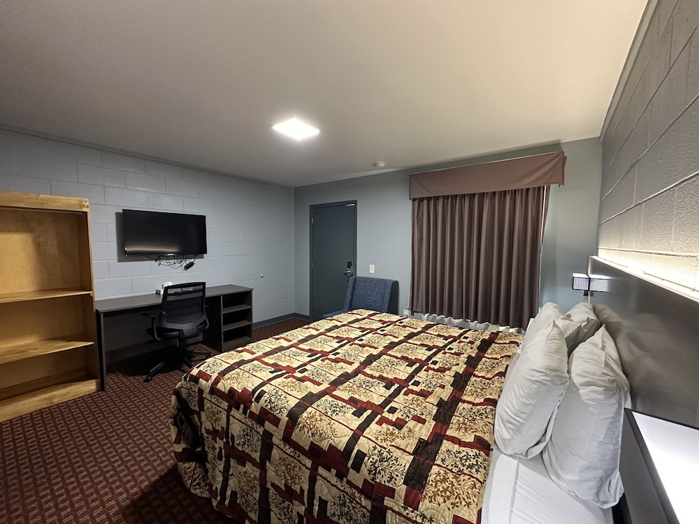 Rodeway Inn & Suites Walhalla - photo 12