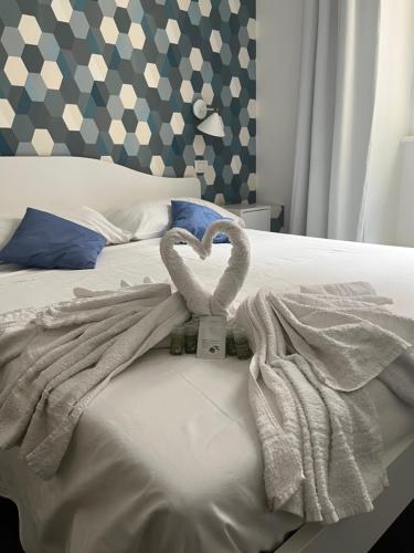 Trastevere four seasons Manara — 4-Star Luxury Hotel in Rome, Italy