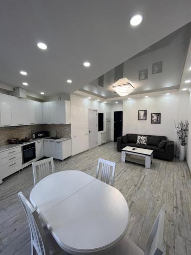 Kobi Apartments