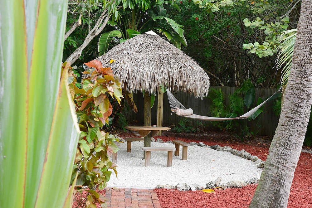 The Palmview and Sandpiper Inns - photo 70
