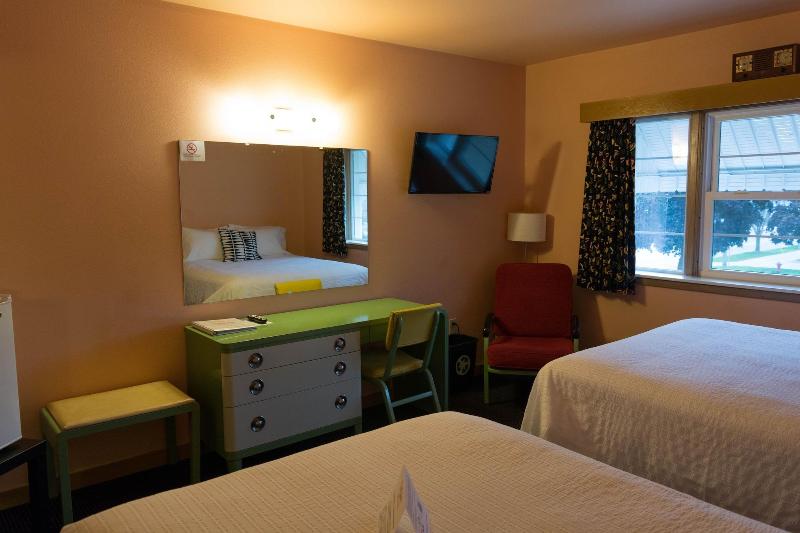 Holiday Music Motel - photo 29