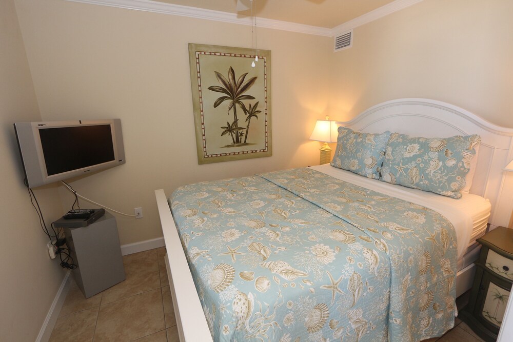 The Beach on Longboat Key by RVA - photo 10