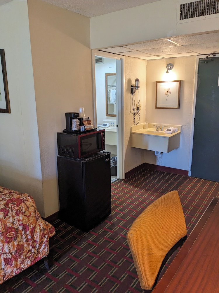 Select Inn Murfreesboro - photo 28