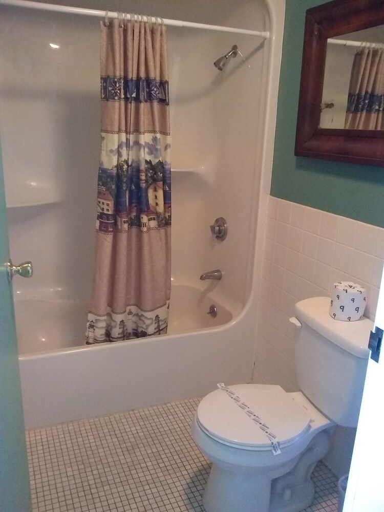 The Charles Inn at Vacationland Inns - photo 80