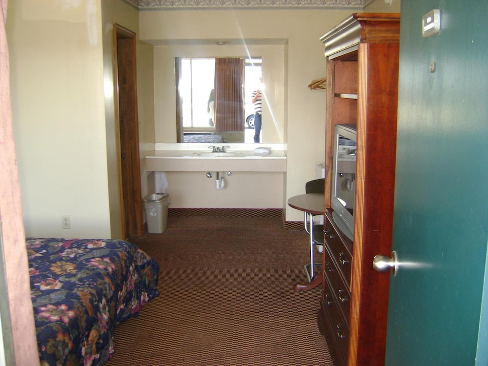 Ashland Inn - photo 12