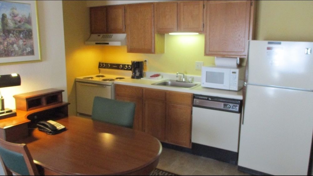 Hawthorn Suites by Wyndham Tyler - photo 30