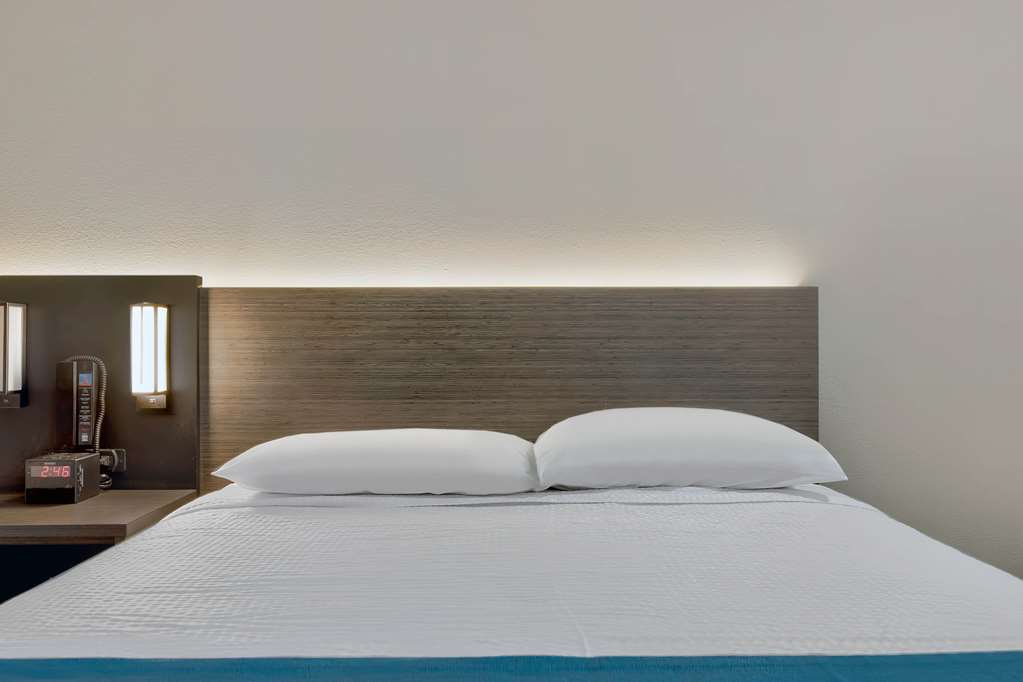 Studio 6 Waco TX Downtown Baylor - photo 5