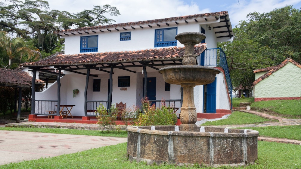 Hotel Campestre Los Arrayanes — hotel in Moniquira