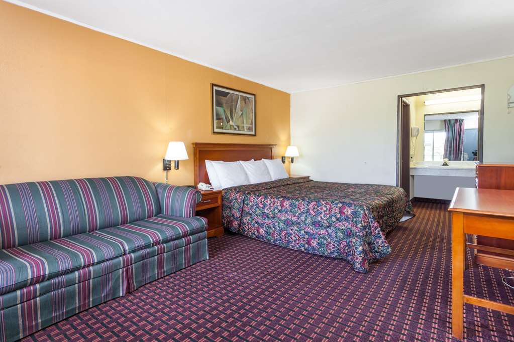 Days Inn by Wyndham Seymour - photo 6
