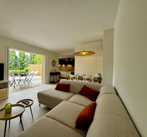 T3 Avec Jardin Mer Soleil Et Tout a Pied in Cavalaire-Sur-Mer, France