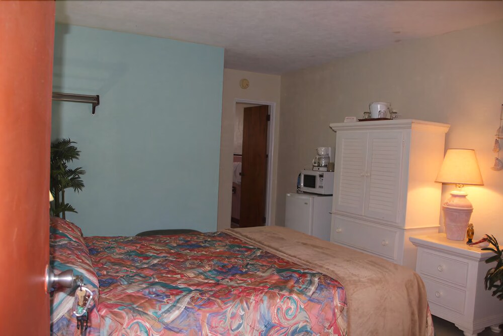 Beach Colony Motel - photo 12