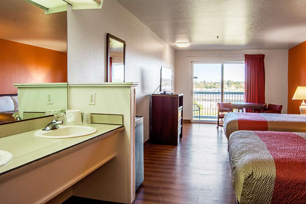 Motel 6 Newport OR - photo 21