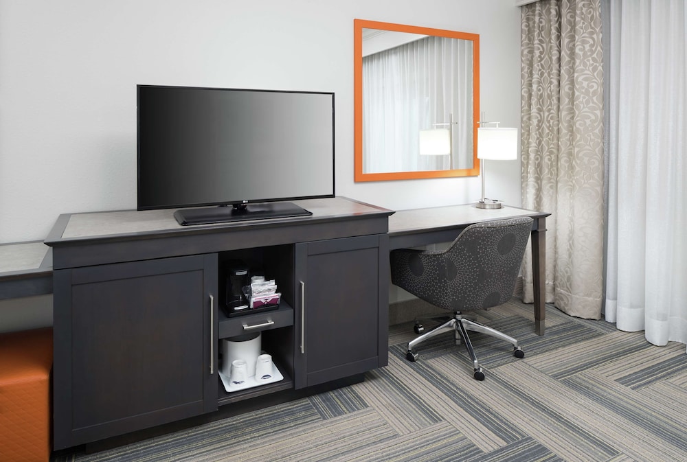 Hampton Inn & Suites by Hilton Atlanta Perimeter Dunwoody - photo 7