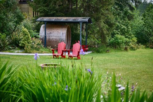 Liahona Guest House — 4-Star Luxury Hotel in Ucluelet, Canada