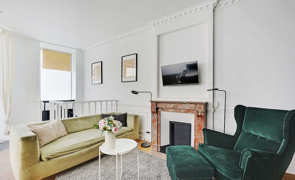 Elegant Apartment 1br 2p Picpus — 4-Star Luxury Hotel in Paris, France