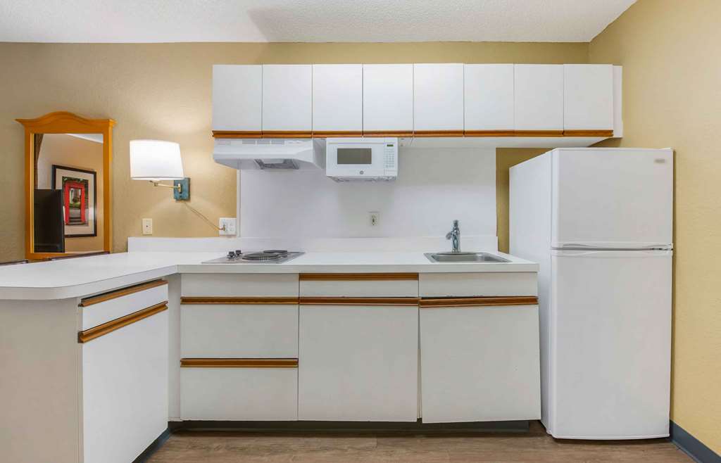 Extended Stay America Select Suites Jacksonville Baymeadows - photo 11