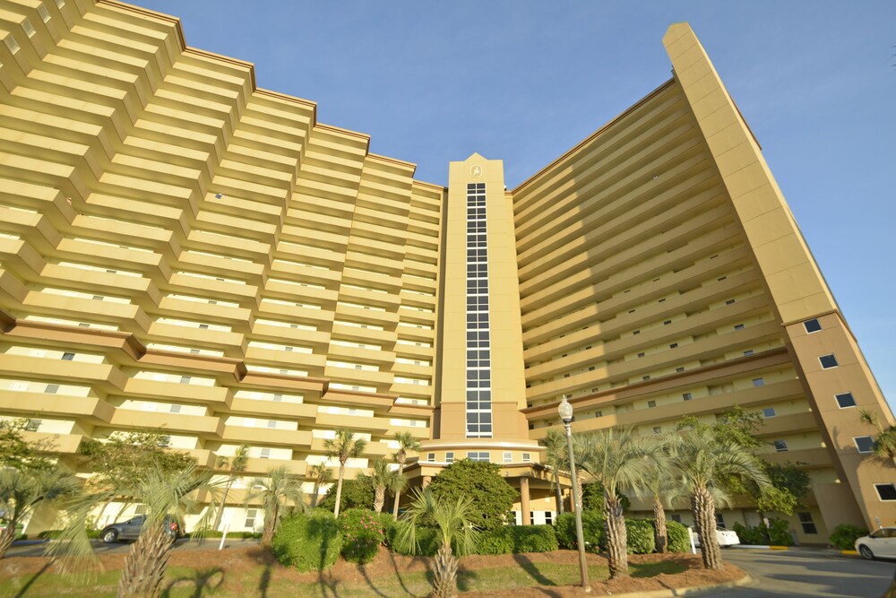 Pelican Beach Resort & Conference Center - photo 55