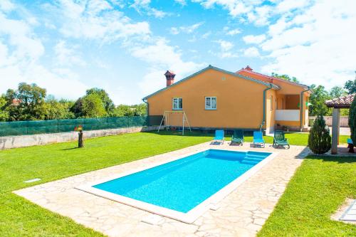 Holiday home Labud — 4-Star Luxury Hotel in Zminj, Croatia