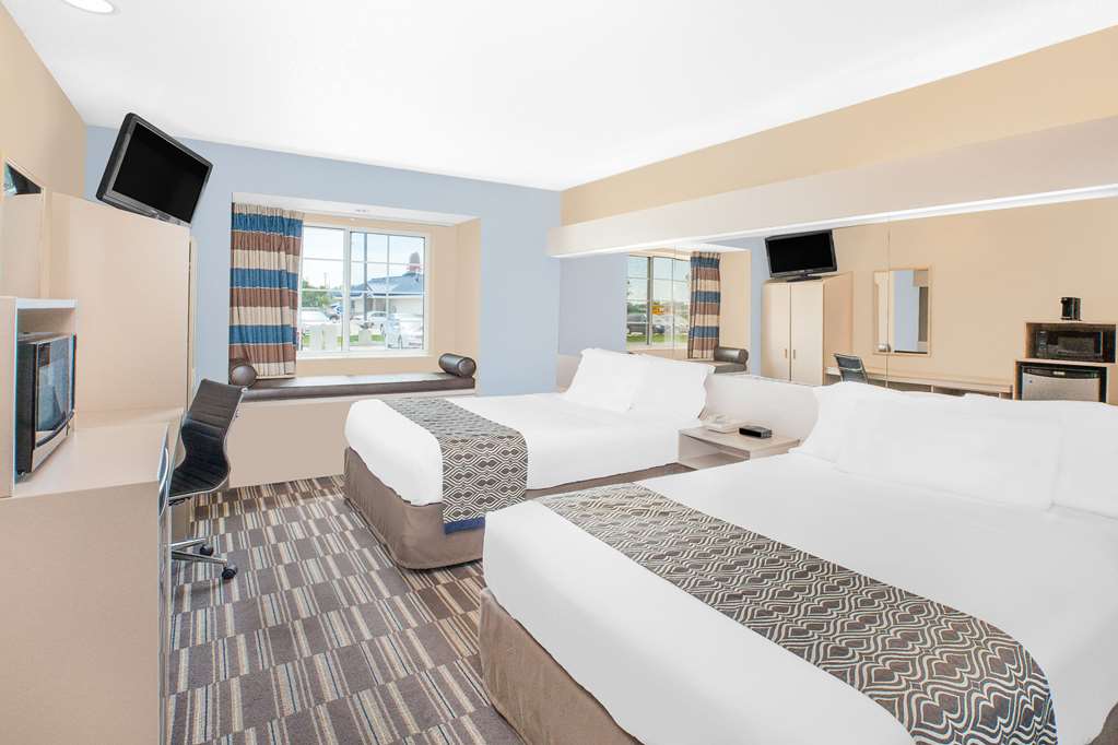 Microtel Inn & Suites By Wyndham Clear Lake - photo 11