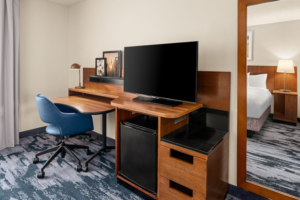 Fairfield Inn & Suites by Marriott San Antonio Market Square - photo 14