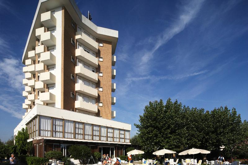 Alexandra Plaza — 4-Star Luxury Hotel in Riccione, Italy
