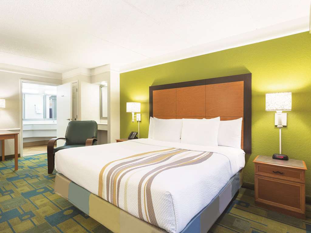 La Quinta Inn by Wyndham San Diego Chula Vista - photo 14