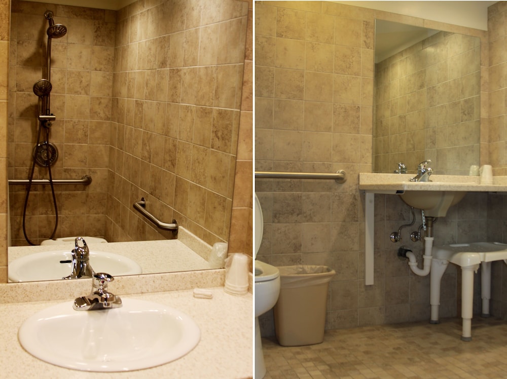 The Driftwood Hotel - photo 16