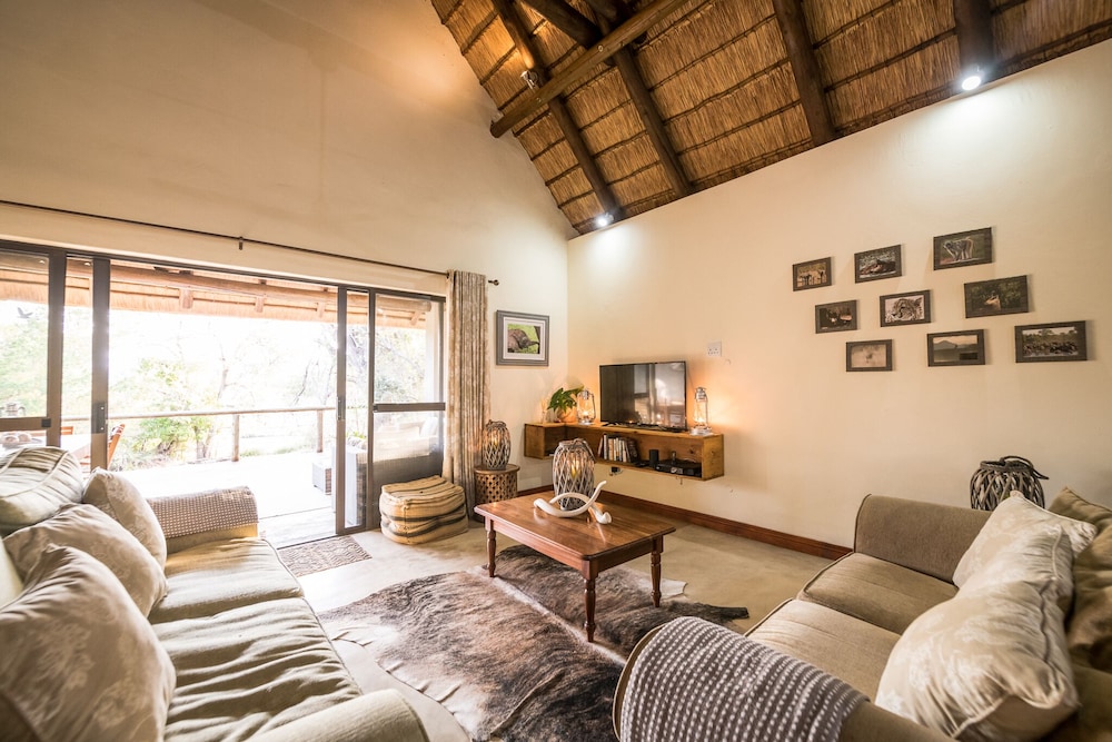 Rukiya Safari Camp — 4-Star Luxury Hotel in Hoedspruit, South Africa
