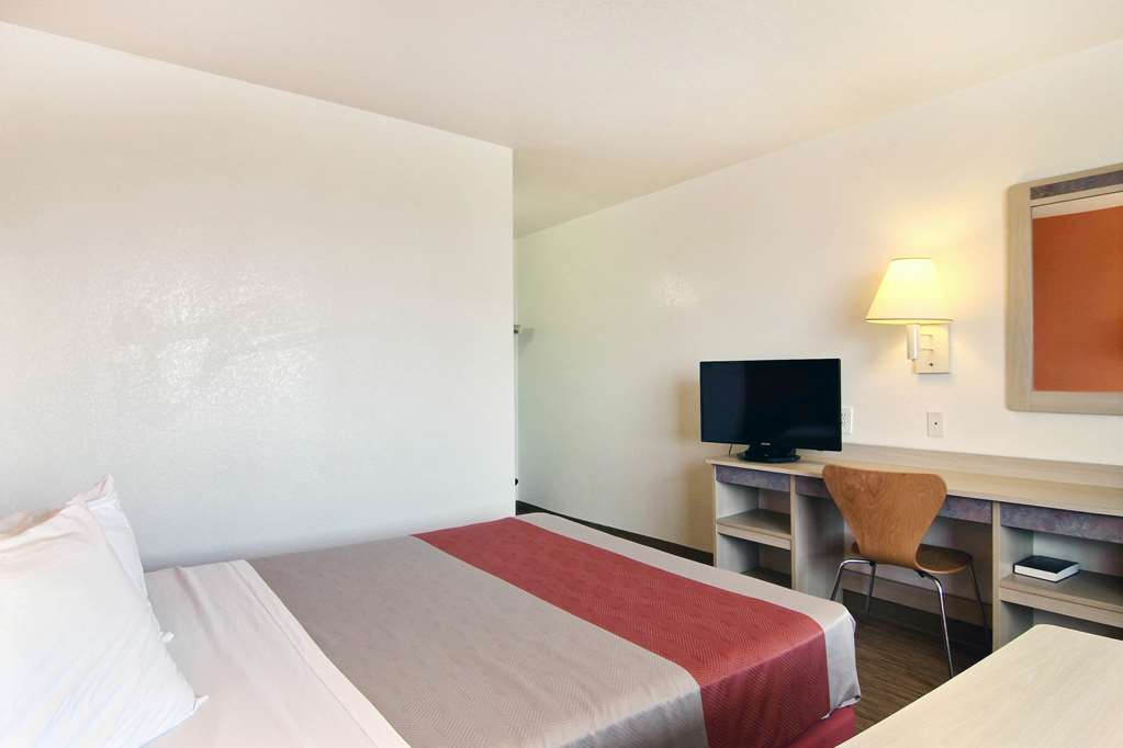 Motel 6 Fort Stockton TX - photo 11