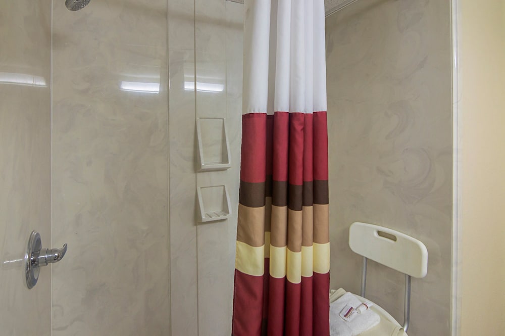 Red Roof Inn Lubbock - photo 13