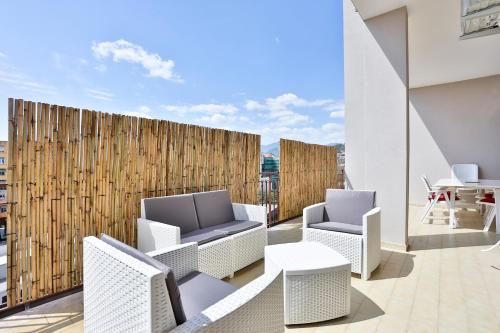 GuestHost Surya Grand Apartment with Terraces — 4-Star Luxury Hotel in Salerno, Italy