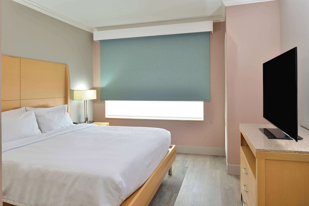 Hilton Garden Inn Denton - photo 9