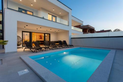 Villa Manhattan — 4-Star Luxury Hotel in Dobrinj, Croatia