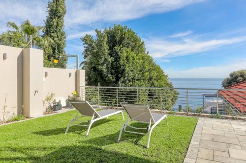 Lisburn On Clifton Beach House Modern with views