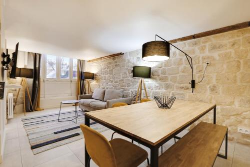 Pick A Flat's Apartment on l'Ile de la CitAc Quai de L'Horloge — 4-Star Luxury Hotel in Paris, France