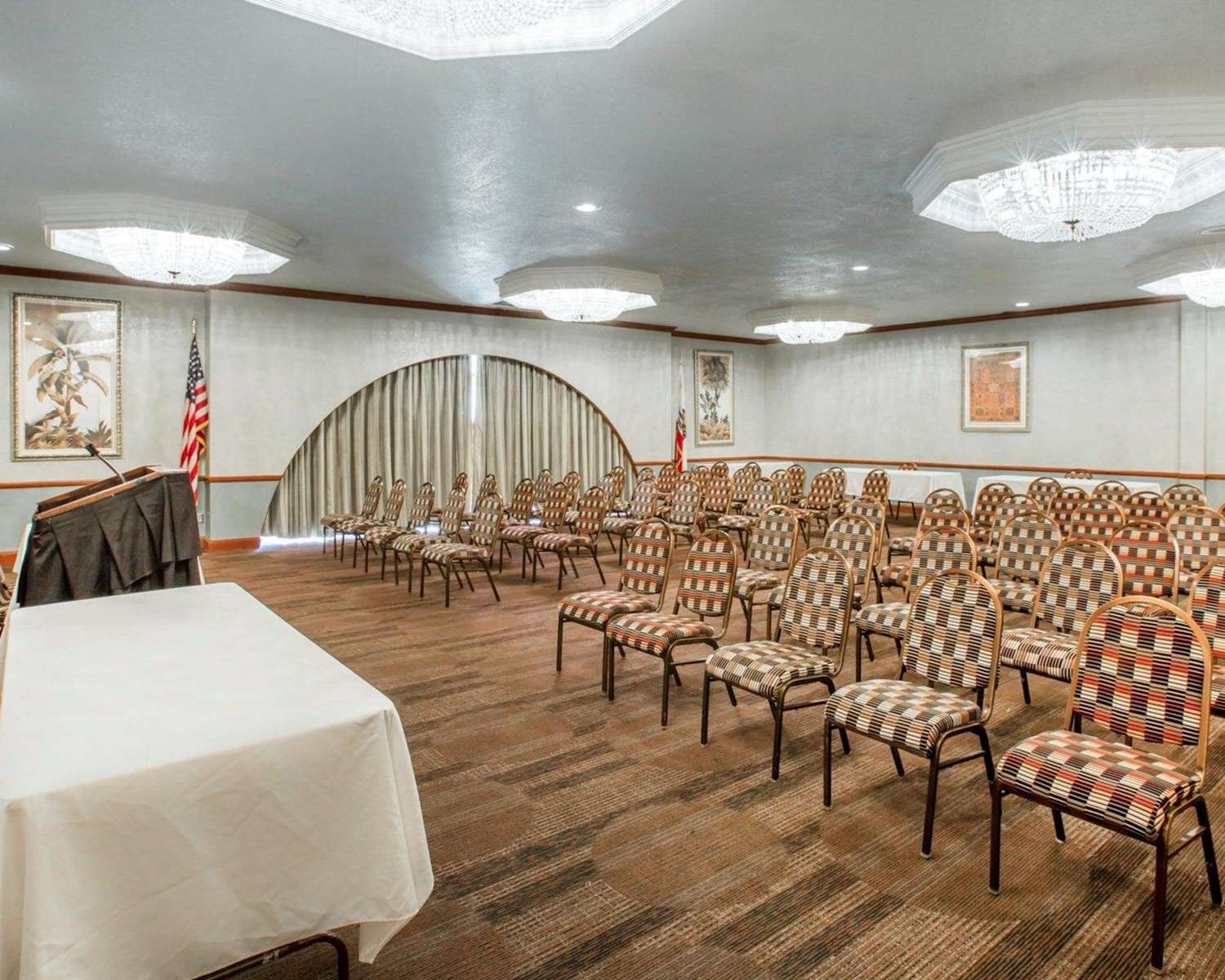 Clarion Modesto - photo 11